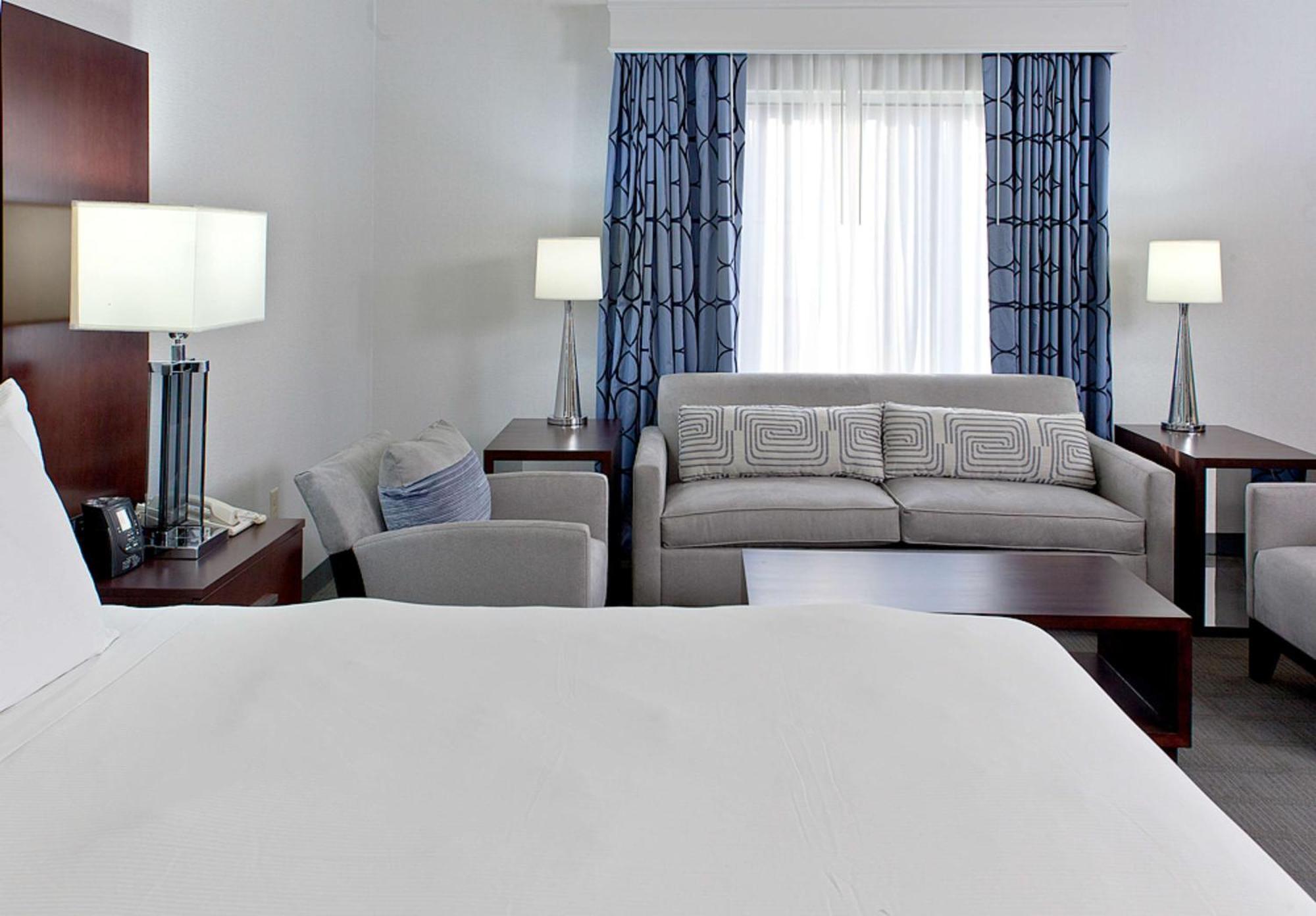 Deluxe King Room,1551428341:JPEG